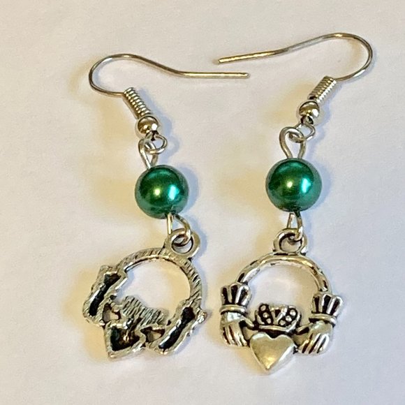 Claddagh Earrings Silver Plated Irish Celtic St Patricks Day Green Glass Pearl - Picture 7 of 9